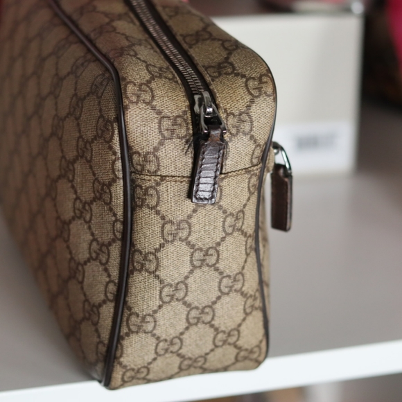 Authentic GUCCI Clutch Bag GG PVC Leather - Picture 9 of 13